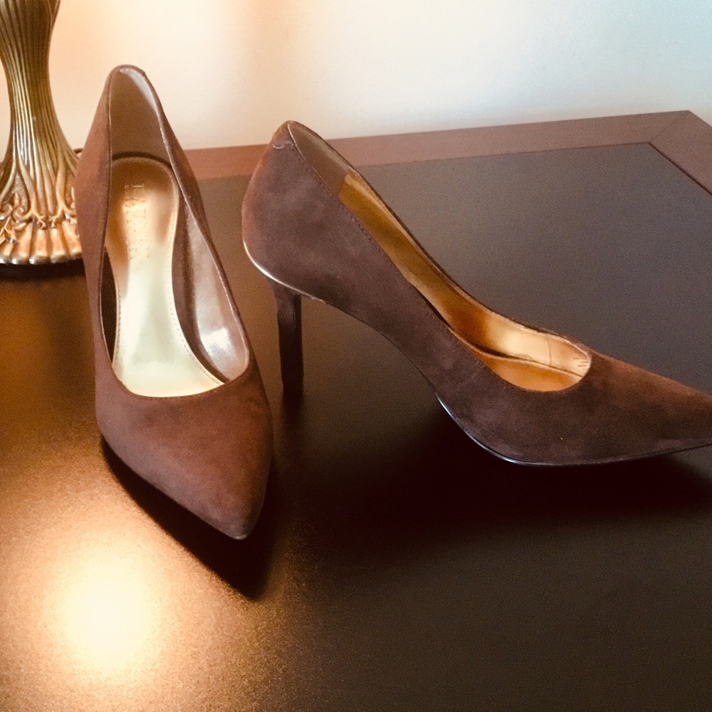 Ralph Lauren Suede Pumps